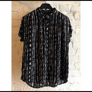 Bridge and Burn black and white button down